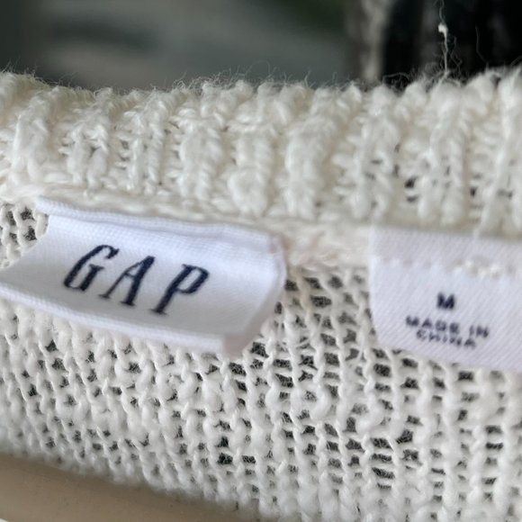 🌸4/$30🌸  Gap V Neck Popover Sweater - Picture 4 of 13